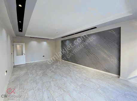 Esenli Caddesi Yakını Ultra Geniş Ferah Ve Lüks 3+1 Daire