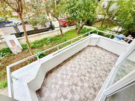 ▶ ▶akçay Körfez'den Denize 300 Metre Ön Cephe Bahçe Kullanımlı 2+1 Satılık Daire