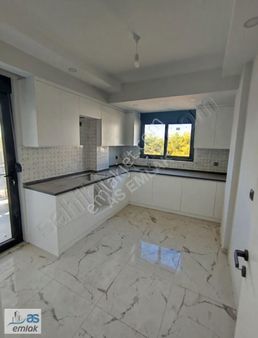 Köşe Başı Ara Kat Normal Mutfaklı 2+1 Daire