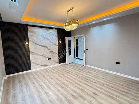 Çamlıca Mahallesinde Satılık 3+1 Daire