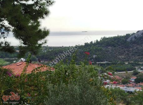 Sarıgerme'de Deniz Manzaralı İkiz Villa