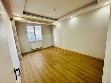 Dinç Emlaktan Kiralik Sıfır 3+1 Daire