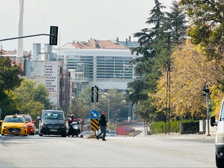 Yenimahalle'de Cadde Üstünde Yatırım Fırsatı Her İşe Uygun Full Yapılı Masrafsız Satılık Dükkan