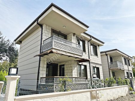 Ayanoğlundan Altınolukta Denize 197 Mt Mesafe Tam Müstakil Villa