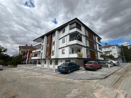 Gözaydın Emlak'tan Bahçelievler Mah.bekkaya İnş. Satılık 2+1 Daireeee