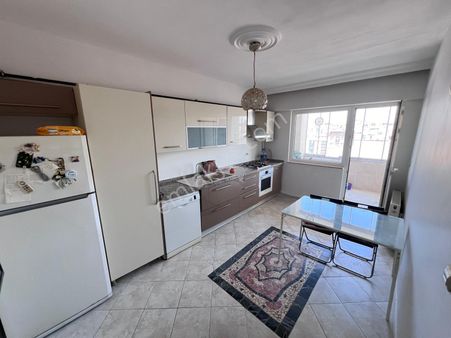 Çekmeköy Taşdelen Sultançiftliği Merkezinde – Güvenlikli Sitede, 260 M² Net, 4+1, Teraslı Dubleks