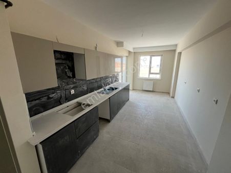 Sincan Saraycık Mh 4+1 Asansörlü E.banyolu Ara Katta Sıfır Daire