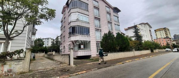 Karşıyaka İlkokuluna Yakın Konumda Kiralık 2+1 Daire