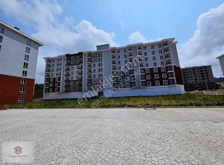 Cumhuriyet Mah 55m2 1.kat Sitede 1+1 Satılık Daire Acill