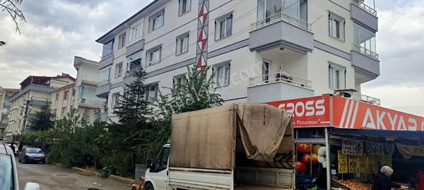 Etimesgut 30agustos Ta Merkezi Konumda 3+1 Yapılı Satılık Daire