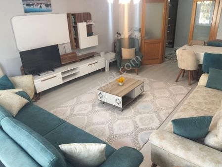 Akçay Songül Emlak Dan Yetkili 3+1 Ayrı Mutfak Ön Cephe Doğalgazlı Satılık Daire