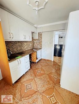 Göral Emlak'tan Cumhuriyet Mah. 2+1 Kapalı Mutfak Kiralık Daire