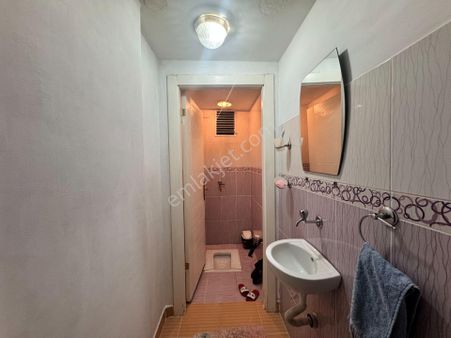 *giriş Katta,3+1,bağımsız,geniş Yapıda,bağlarbaşı Mh.478.sk.