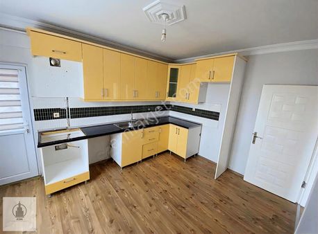 Asm'den Çamlıkta 150 Mt2 Ara Kat Asansörlü Daire