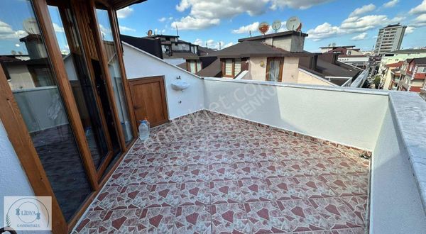 Kayışdağı Mah. Merkezde Ayrı Mutfaklı - Teraslı Ve Eşyalı 1+1