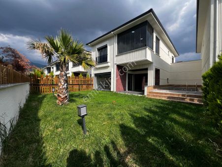 Yiğit'ten Kızılkeçilide Giyinme Odalı 4+1 Müstakil Havuzlu Villa