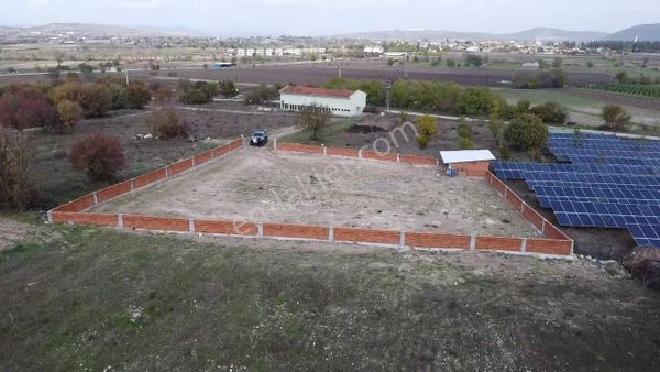 Altıeylül Pamukçu’da Köy Yakını Tarla