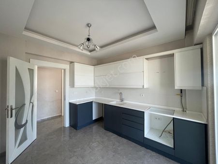 Delen Gayrimenkulden Alparslanda Yerden Isıtma Ara Kat Daire