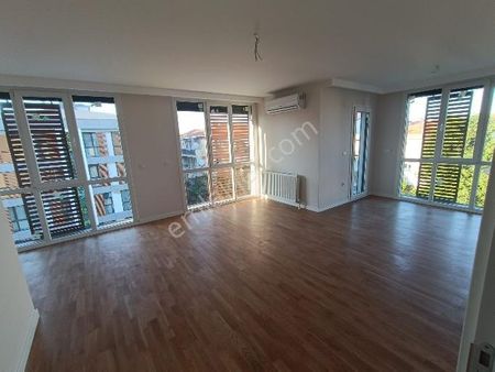 Çizme Gyrmkl Den Yeşilköy De Havuzlu Sitede 4+2 Lüks Dubleks