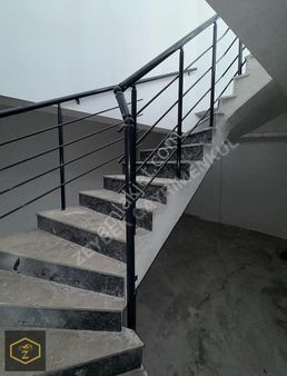 Zeybek Emlaktan Hastane Karşısı 229 M2 İş Yerimiz Satılıktır