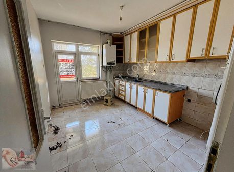 Soner Market İlerisi 3+1 145m2 Geniş Daire