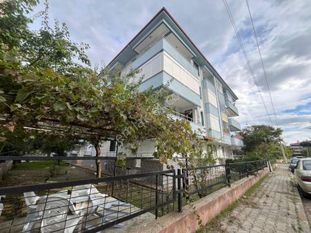 Parla'dan Altınkum Pazar Pazarında Ön Cephe 2+1 Daire