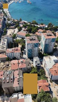 Restore Edilebilir Taş Konak Potansiyelli Satılık Fırsat Arsa