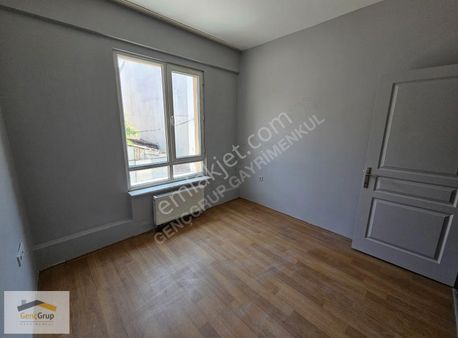 *genç Grup* Büyükdere Mah Capella Arkası Fakülte Cad Üzeri 1+1