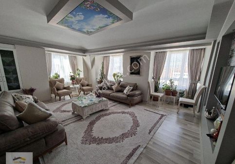 *genç Grup*derman Cad Üstü Anıtpark Yakını 3+1 Ters Dublex Daire