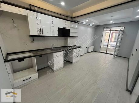 *genç Grup* Çamlıca Balkonlu,asansörlü Geniş Satılık 1+1 Apart