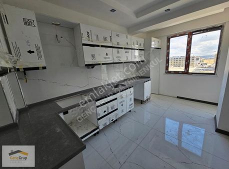 *genç Grup* Albayrak Blv Yakını Özel Garaj Yerden Isıtma Lüx 2+1