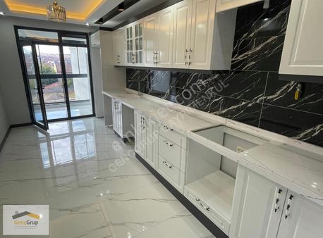 *genç Grup* Şehir Hastanesi Yakını Asansörlü Balkonlu 2+1 Daire