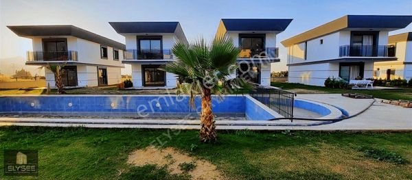 ️kuşadası'nda Denize 600 Mt Uygun Tam Müstakil Villa !!