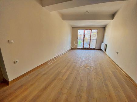 Yatırım'dan Küçükyalı'da Metroya Yakın Katta*balkonlu Sıfır 2+1