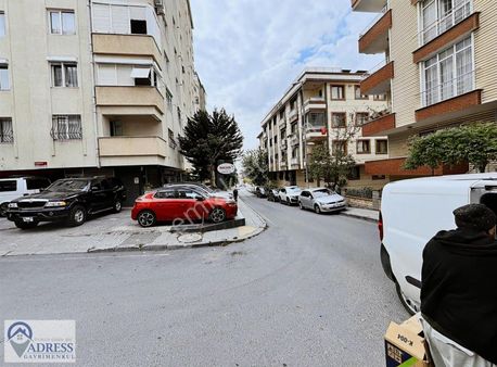 Adress 'den İçerenköy Merkezde Kapalı Otoparklı Satılık Daire