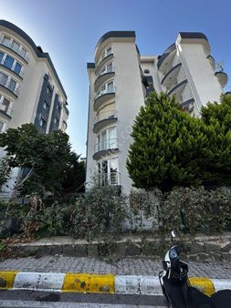 Kuşadası Merkeze Yakın Havuzlu Site Bahçe Katı 2+1