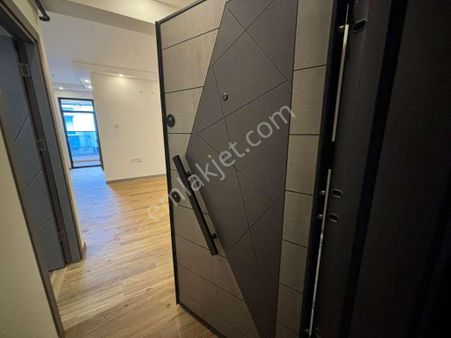 Akademi'den Ertuğrulgazi'de Asansörlü Balkonlu Sıfır Satılık 1+1