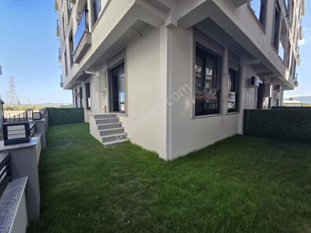 Menemen Seyrek'te Müstakil Bahçeli Kiralık 1+1