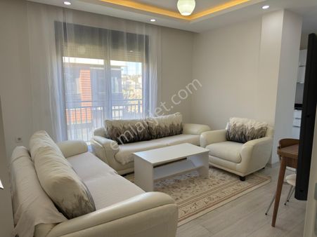 Lara Plajlarına 1 Km. Mesafede Havuzlu Sitede 1+1 Arakat