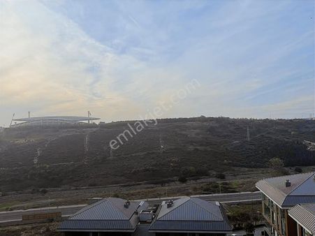 Ayazma 5 Parsel Vadi Cephe Büyük Tip Çamaşır Odalı