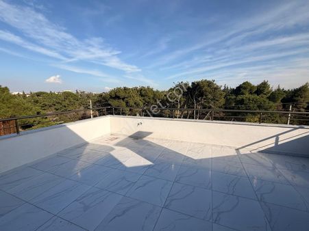 Nova Grup'tan G.o.p.'da Doğa Manzaralı Satılık 3+1 Dubleks Daire