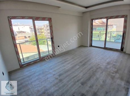 Garipoğulları Gayrimenkul'den Hacıilyasta Satılık 3+1 Lüks Daire