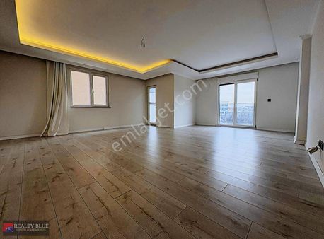 Sultanbeyli Merkez Site Conseptinde Kiralık 4+1 Lüx Daire