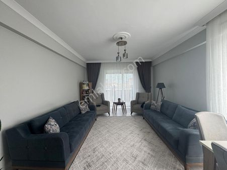 Altınova Mahallesinde Deniz Doğa Şehir Manzaralı Lüx 2+1 Daire