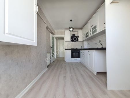 Kanunide Ana Cadde Yanı Asansörlü Yapılı 3+1