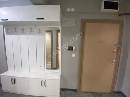 Akademi'den Çamlıca'da Özel Garajlı Asansörlü Balkonlu 3+1