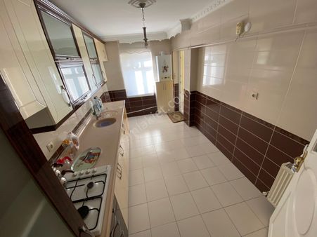 A L C Den Pınarbaşi Ara Katta Merkezi Konumda 3+1 Kiralık Daire