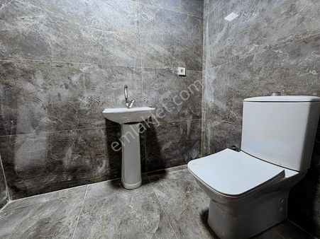 Kumkapı'da 18 Odalı Giriş Dükkanlı Sıfır Satılık Otel