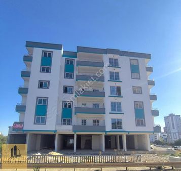 Kozan Gayrimenkulden Üniversite Kavşağında 4+1 Sıfır Daire