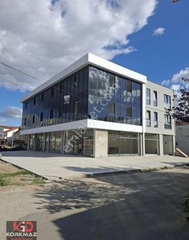 Yazlık Kavşağı Aralık Caddesi Üzeri Satılık Ofis